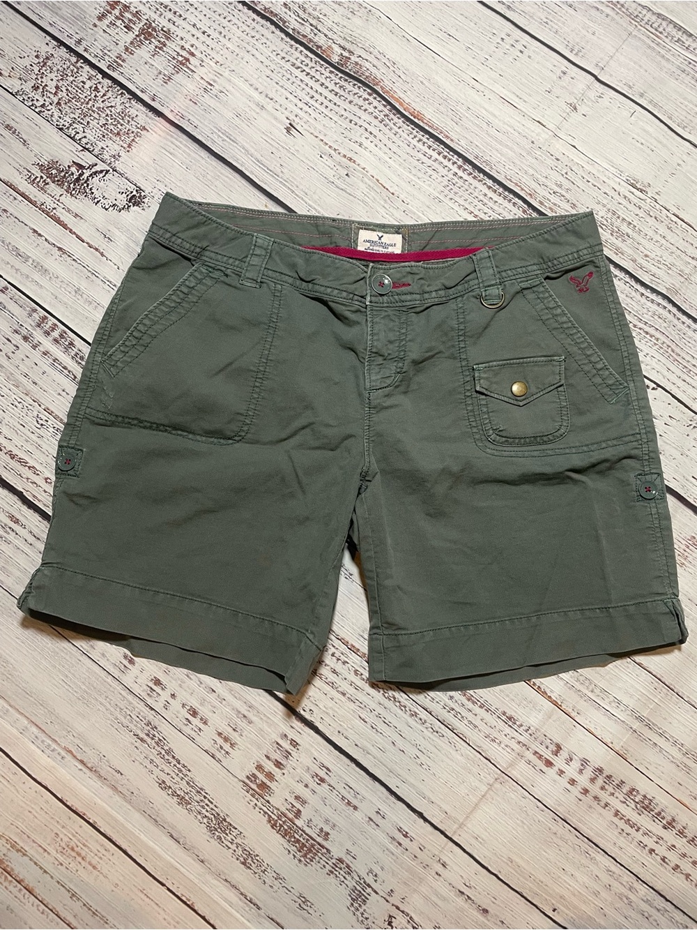 American Eagle Outfitters Olive green utility shorts. Size 10.